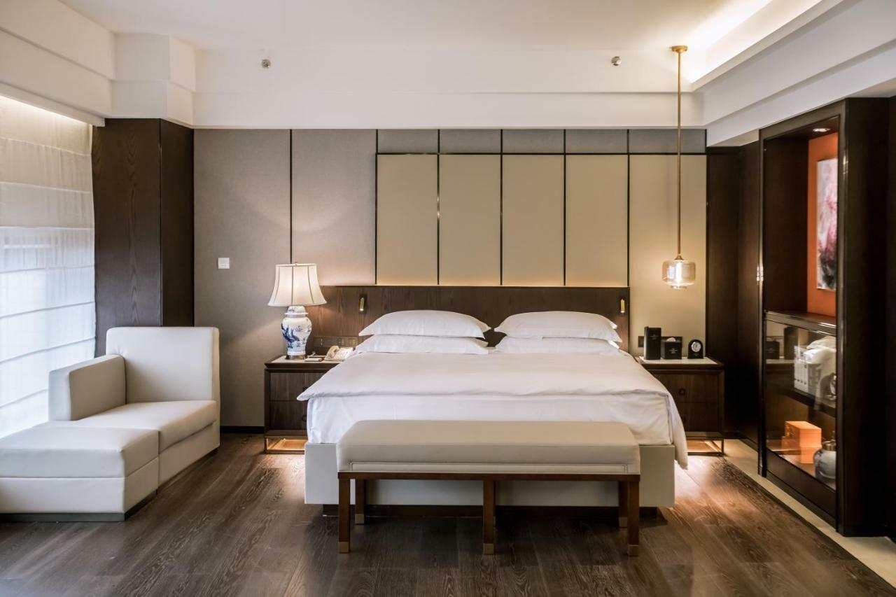 Crowne Plaza Zhanjiang Kang Yi, An Ihg Hotel Ngoại thất bức ảnh