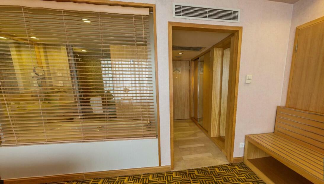 Crowne Plaza Zhanjiang Kang Yi, An Ihg Hotel Ngoại thất bức ảnh
